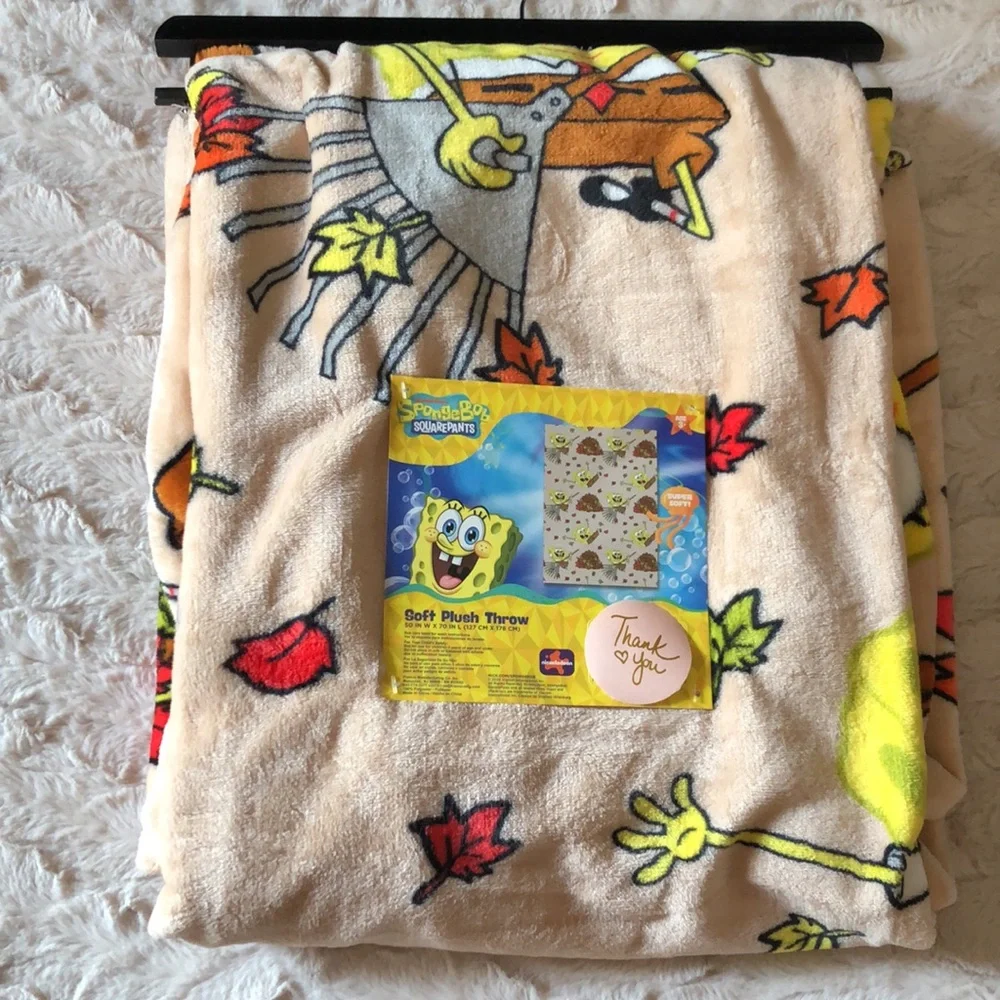 SpongeBob SquarePants Fall Leaves Plush Throw Blanket - Cream, Yellow & Red